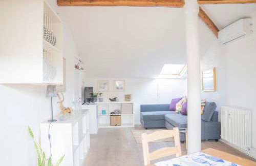 049 - Attico ELEGANTE, 10 minuti a piedi da MARE e SPIAGGIA - POSTO AUTO PRIVATO GRATIS - Foto 18