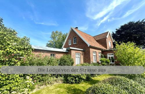 Lodge of Africa - einzigartige Themenzimmer, eingezäunten Garten, Sauna, Whirlpool & Kamin, Hunde willkommen, Gasgrill, voll ausgestattete Küche, großer Essbereich, Hamburg & Stade in der Nähe - Photo 26