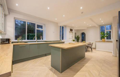 The GreyStoke Mansion With Private Grounds - Foto 23