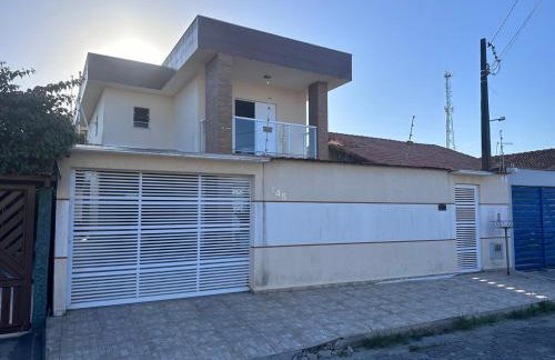 Sobrado top com piscina, espaço gourmet, próximo à praia com Ar Condicionado - Foto 32