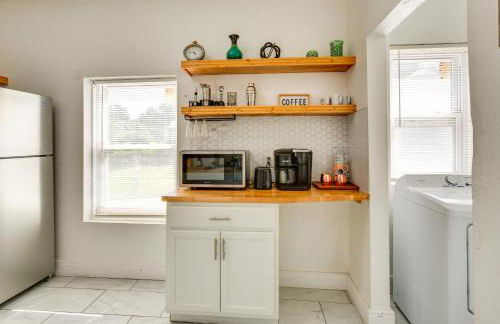 Modern 2BR Kansas City Condo Near Downtown - Photo 11