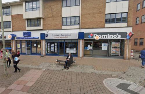 3-Bedroom spacious House, Private garden, Prime location, WiFi, Netflix - Foto 49