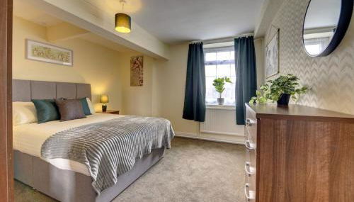 5 bedrooms, sleeps up to 16, secure parking space & comfort - Foto 2