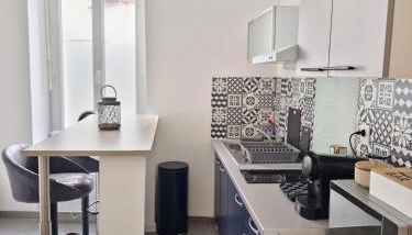 Tour Ouest - T2 entre Cité Médiévale et Bastide - Foto 4