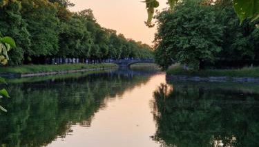 Quiet Family Apartment - 10 min to Center & Oktoberfest - Free Parking - near Nymphenburg Palace & Botanical garden - Photo 3