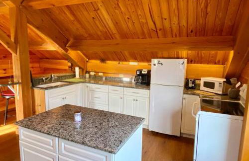 Spacious Salmon River Waterfront Lodge for 6 - Foto 11