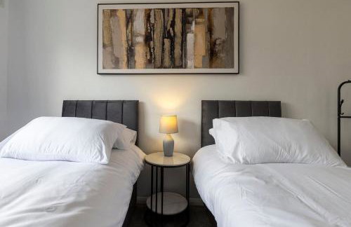 1 Bed Flat In Horsham Town Centre With Free Parking - Photo 12