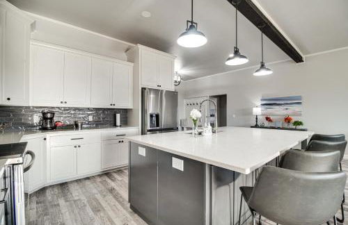 Lake and Sunset Views Spacious Monkey Island Home - Foto 4