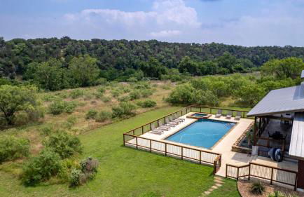 Large Luxury Blanco Riverfront Home with Pool - Foto 31