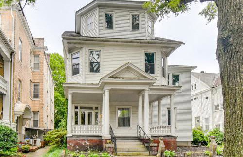 Walk to River & Downtown: Portsmouth Apartment! - Foto 2