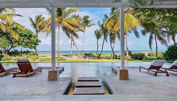 Oceanfront Golf Course Estate w Pool Guest House - Foto 2, Habitación