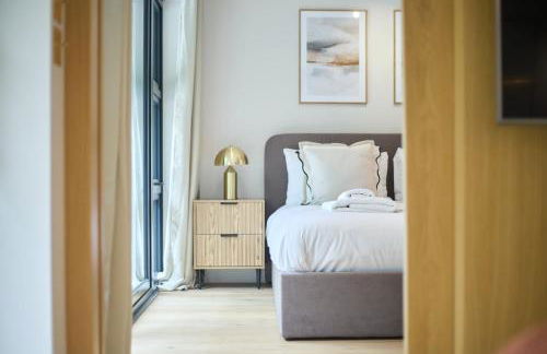 Arden House - Luxury Home with Hot Tub - Games Room - Fire Pit - Photo 16