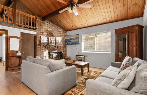 The Beary Cozy Cabin, Huge Snow Play Area! - Foto 7