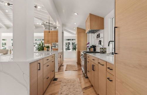 Exclusive Resort Escape - Heated Pool, Spa & Pickleball - Foto 28