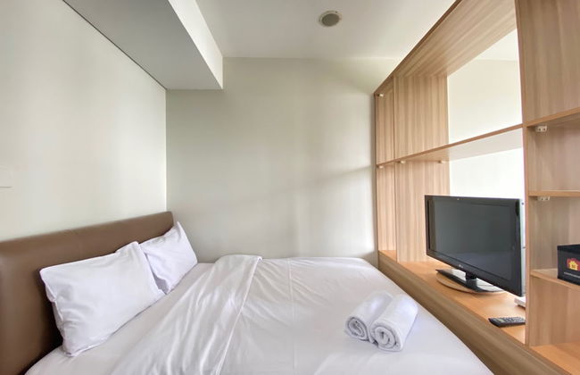 Stylish & Comfy Studio at Dago Suites Apartment - Photo 2