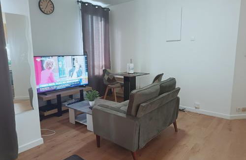 Charmant Studio Savigny-Le-Temple Nandy - Foto 7