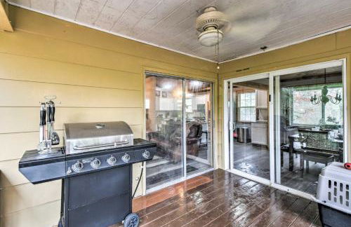 Otto Home with Fire Pit, Tree House and Hot Tub! - Foto 31