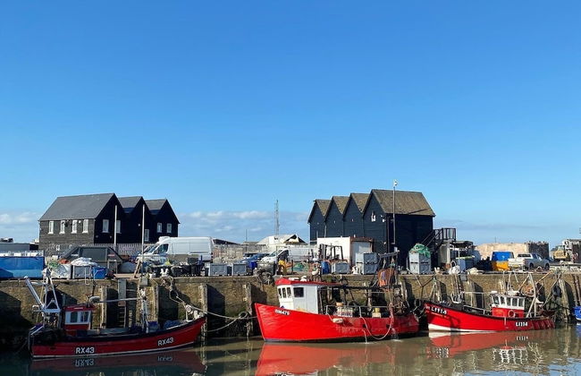 One Bedroom Flat, Sleeps 4, Balcony & Free Parking - Foto 21