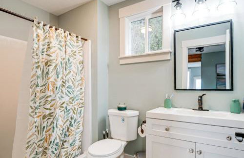 Astoria Home Base with River Views, 3 Mi to Dtwn! - Foto 22