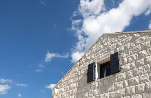 Villa True Oasis with Heated Pool - Photo 30