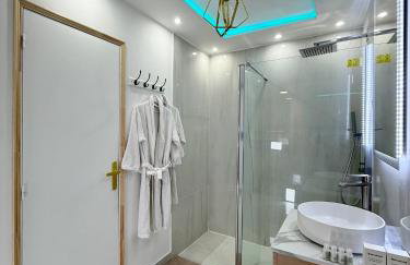 Private suite with jacuzzi sauna and garden - Foto 8