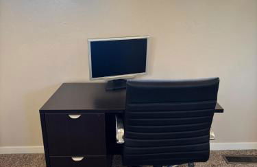 Spacious 4BR Retreat-Lush Garden - Foto 32