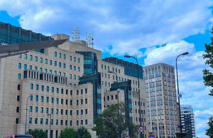 Vauxhall Central - Spacious 3-Bed Serviced Apartment- Balcony-Free Parking - Lift - Sleeps 7 - Foto 20