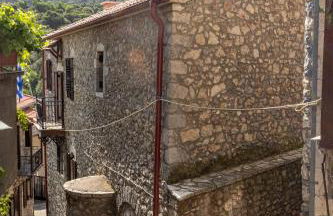 Rustic home in heart of Stemnitsa - Photo 6