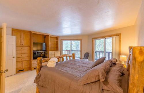 Beautiful 3500sf Lake Tahoe Home W/ Open Layout - Foto 16