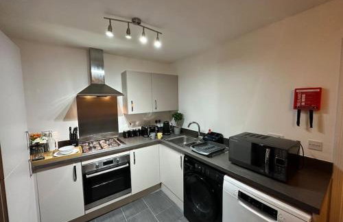 Homely 3-Bed Retreat Convenient Parking - Foto 6