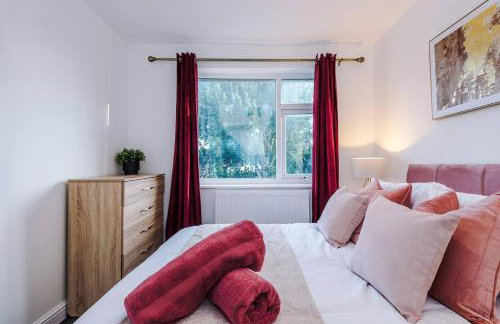 Comfy 3-BR Wirral Home | Free Parking & Wi-Fi - Foto 31