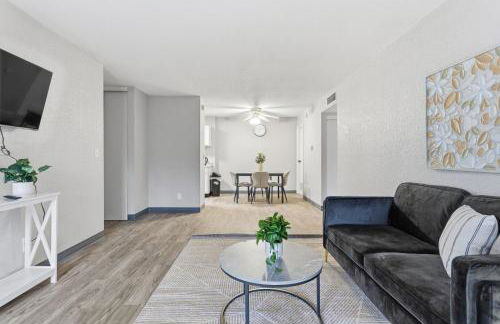 Comfortable stay with smart layout - Photo 12