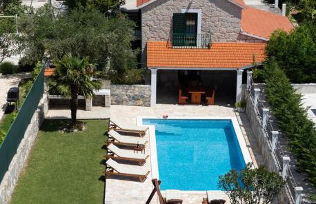 Villa Bella Pietra with private pool, sauna - Photo 2