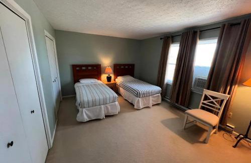 4 Bedroom Lakefront Home with Private Beach on Cedar Point Chaussee - Photo 78