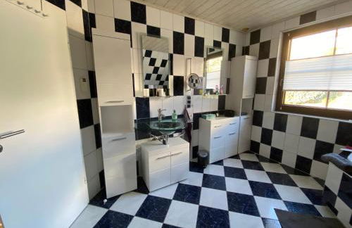 Haus mit Sauna, Garten und Pool - Foto 17