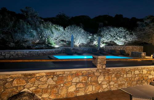 Caldera Suites "Ελιά" - Photo 3