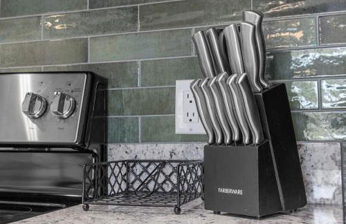 Newly Renovated Condo with Beach access steps away - Foto 23