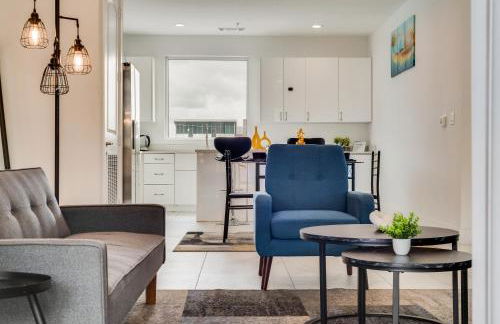 Metro View 2BR I Parking I King Bed I Workspace - Foto 15