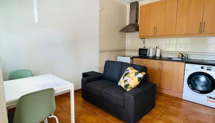 Casa Martins Country Apt 3 - Private parking & WiFi - Photo 2, stove