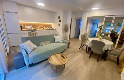 Piso con terraza junto a la playa - Foto 17