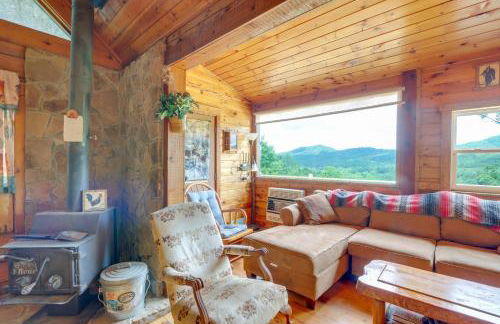 Secluded Mountain Cabin with Decks and Gazebo! - Foto 7
