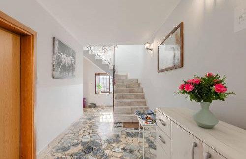 Modernes Apartment mit Panoramablick, Pool - inmitten von historischem Zentrum - Photo 17