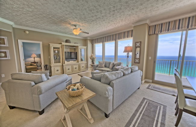 Relaxing Beachfront Condo with Beach Access - Unit 1603 by RedAwning - Foto 19