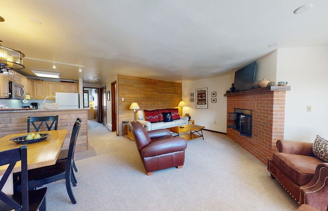 Terracehouse - CoralTree Residence Collection - Photo 19