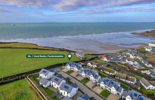 Finest Retreats - No 1 Sand Banks - Photo 2