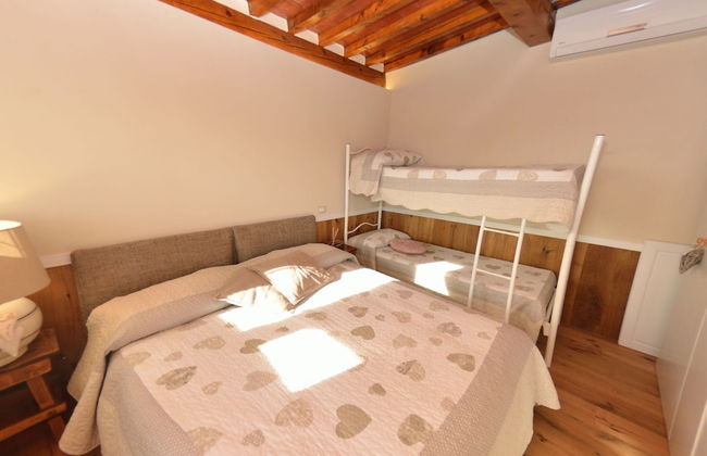 Holiday Home in Massarosa With Pool & Hill Views - Foto 2