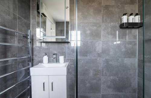 The Romford Oasis - Spacious 4 bedroom escape - Foto 28