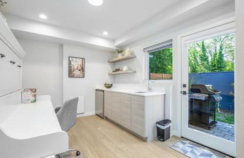 Rooftop Patio with Waterview, Private Garden & Grill 3BR 3BA- Modern Cityscape - Foto 52