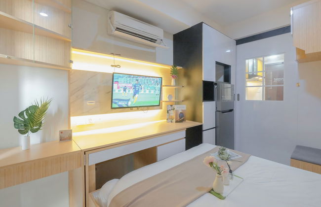 Homey And Comfortable Studio Apartment At Daan Mogot City - Photo 1