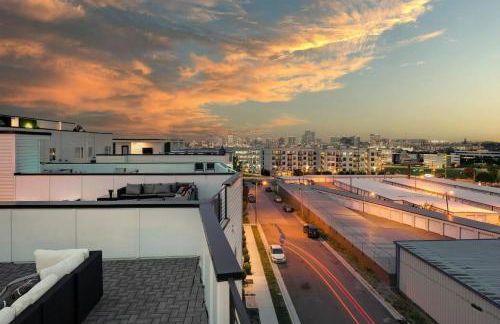 Home with Rooftop Deck & Garage, 2 miles to Downtown Broadway - Foto 3